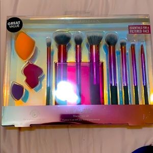 Real techniques Brush and sponge set